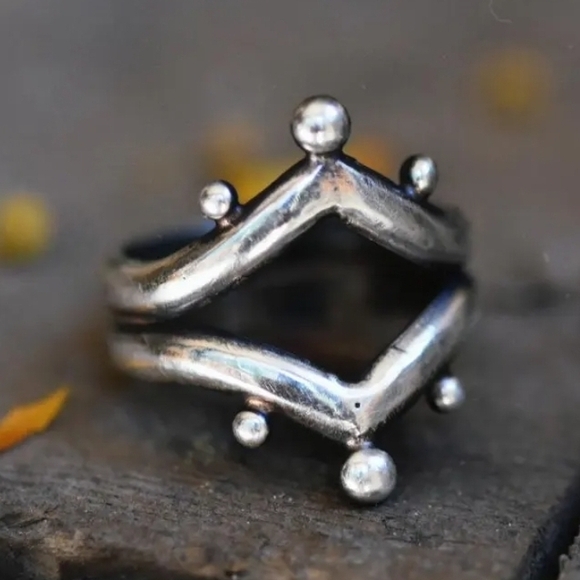 Dotted Chevron Ring Double Band Sterling Silver